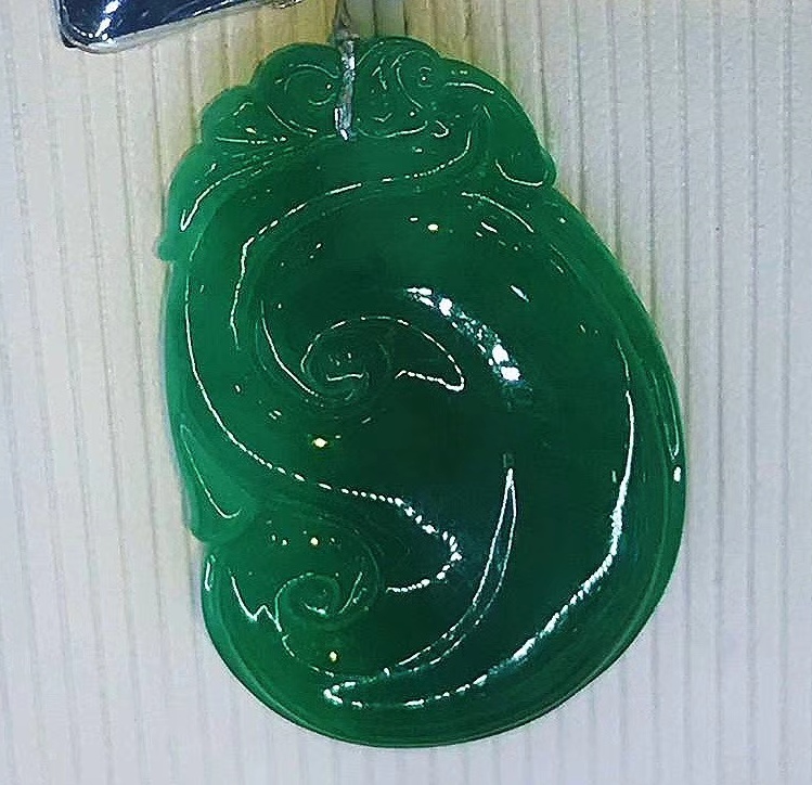 翡翠常見的辨別方法