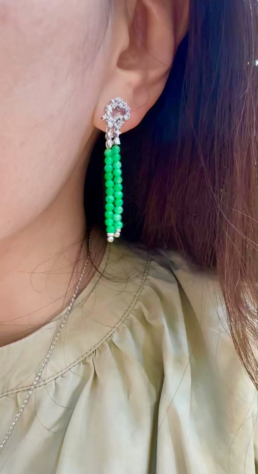 天然緬料冰種甜陽綠翡翠珠子時尚耳墜 - 图片 7