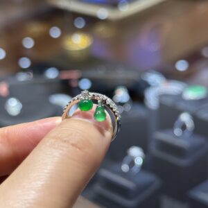 天然緬料高冰陽綠翡翠雙拼時尚戒指