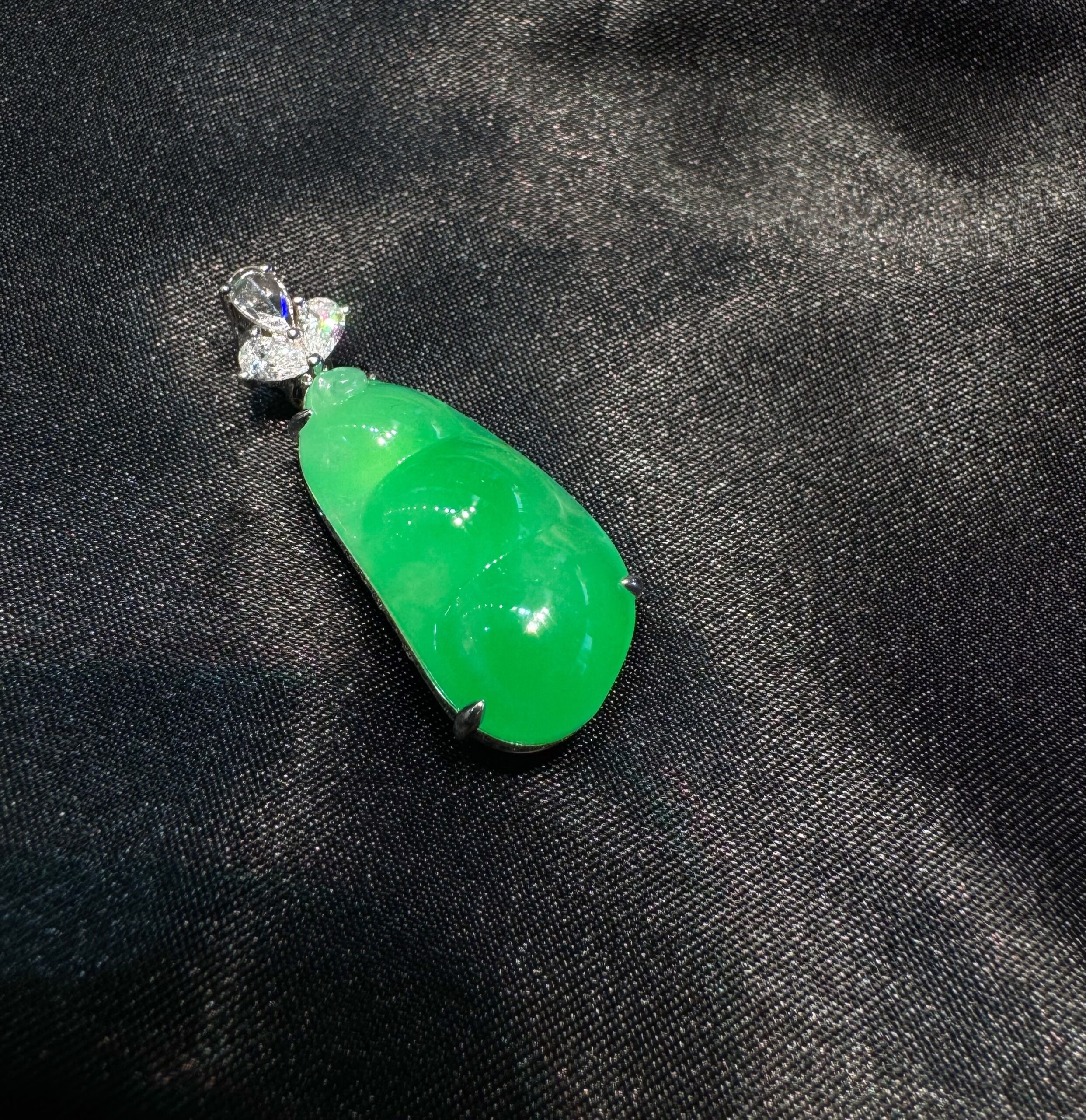 天然緬料老坑冰糯種陽綠翡翠四季福豆掛墜