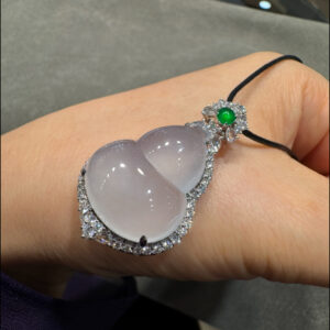 天然緬料高冰種翡翠大葫蘆吊墜底子乾淨