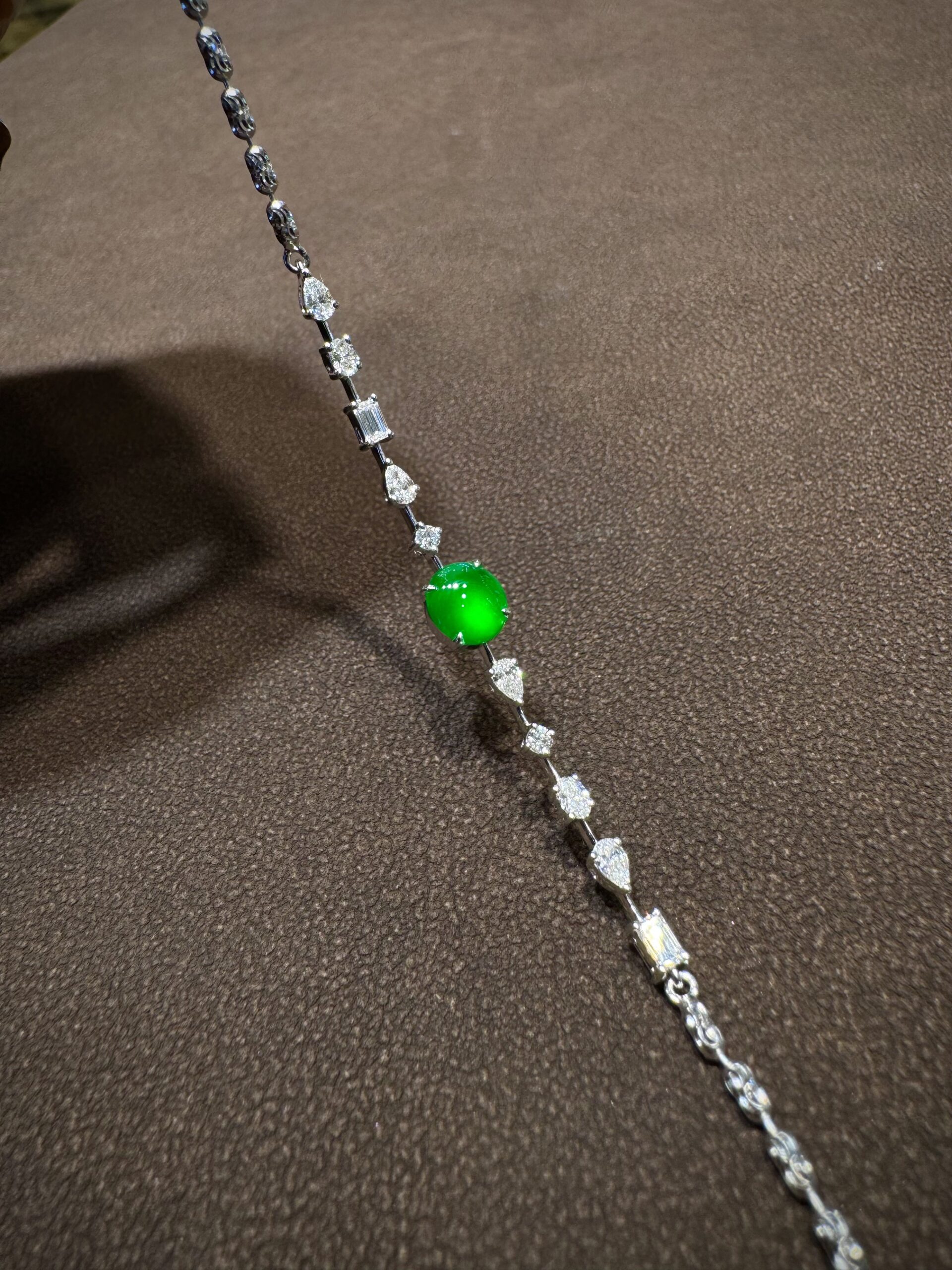 天然緬料冰種陽綠翡翠蛋面手鏈 - 图片 6