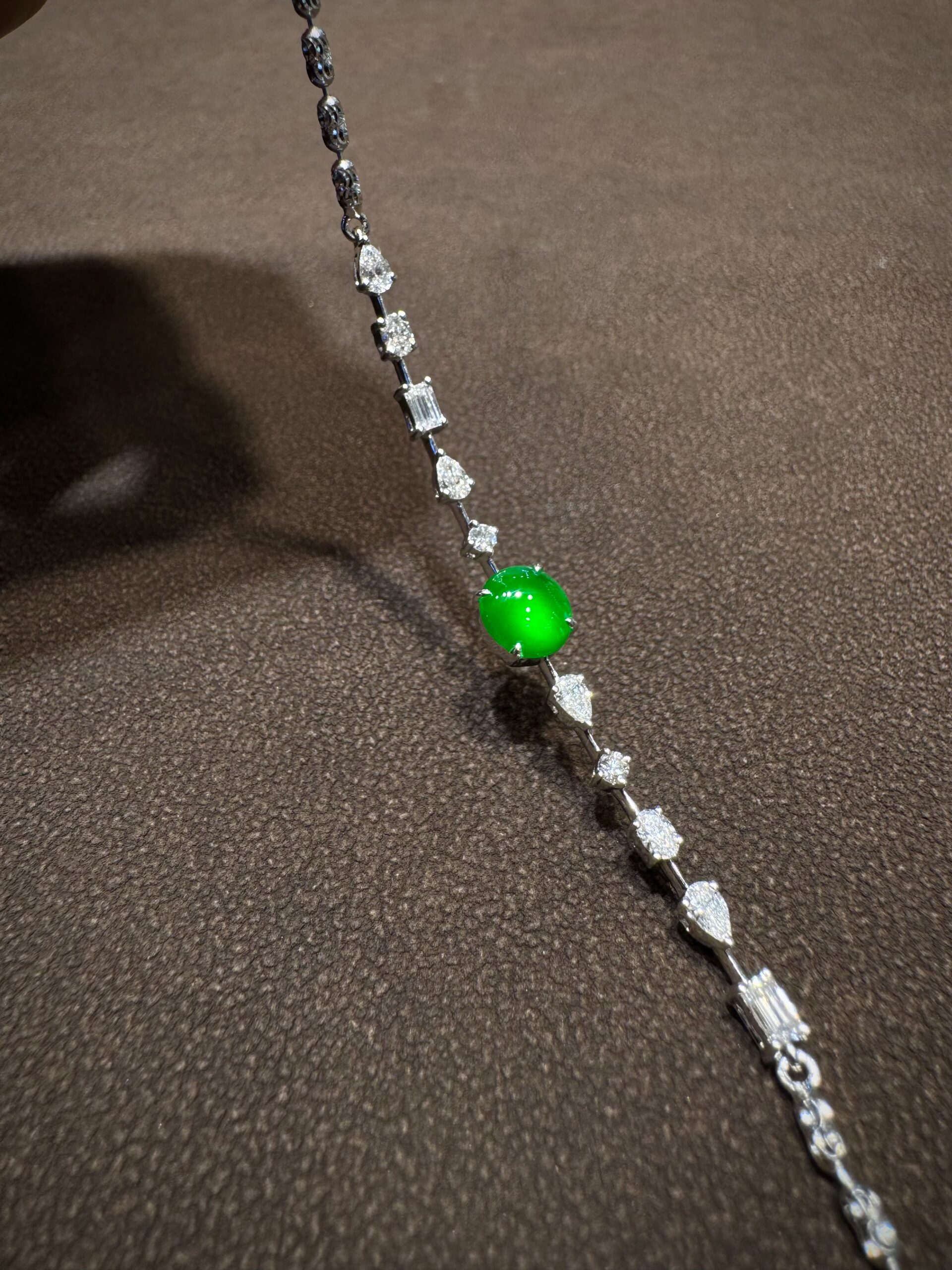 天然緬料冰種陽綠翡翠蛋面手鏈 - 图片 4