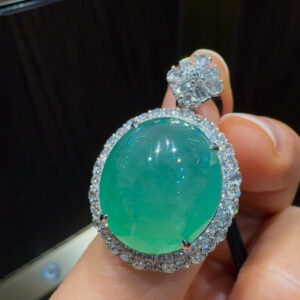 天然緬料冰種湖水綠大冰蛋掛墜