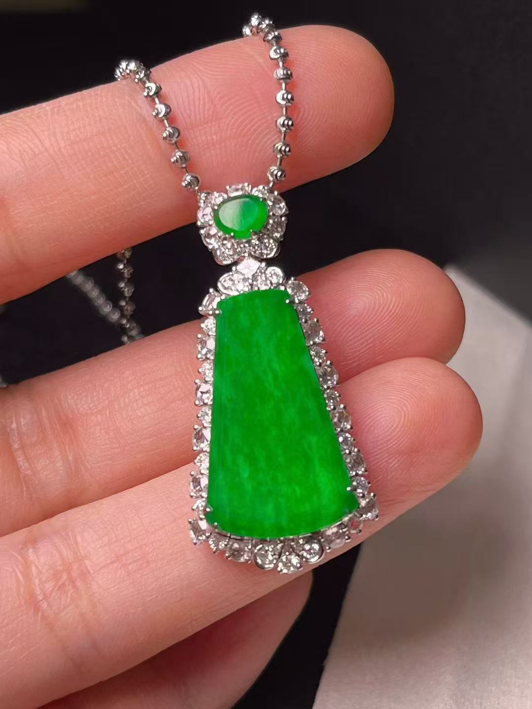 天然緬料老坑陽綠翡翠無事牌吊墜