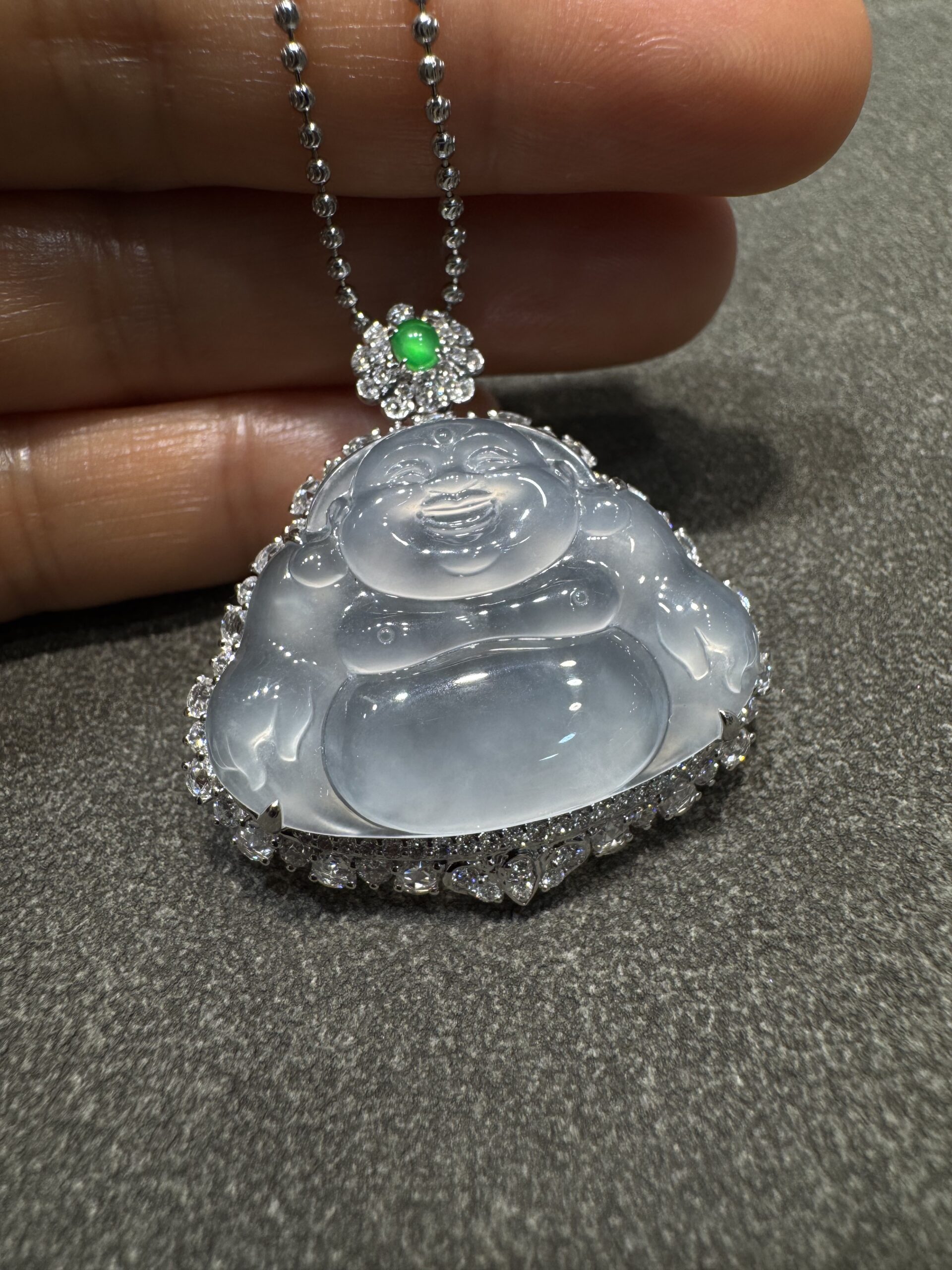 天然緬料老坑高冰種純白底色翡翠大佛公