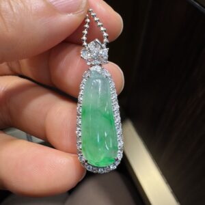 天然緬料老坑高冰種金絲綠翡翠福瓜掛墜