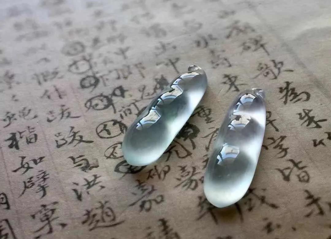 為什麼翡翠可以是「五顏六色」的?