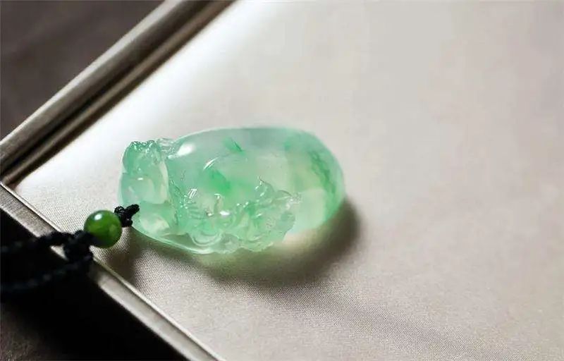 什麼是翠絲種翡翠? 和金絲種翡翠有什麼區別?