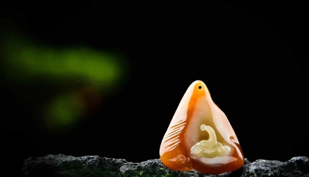 翡翠到底用「水養」還是「油養」?