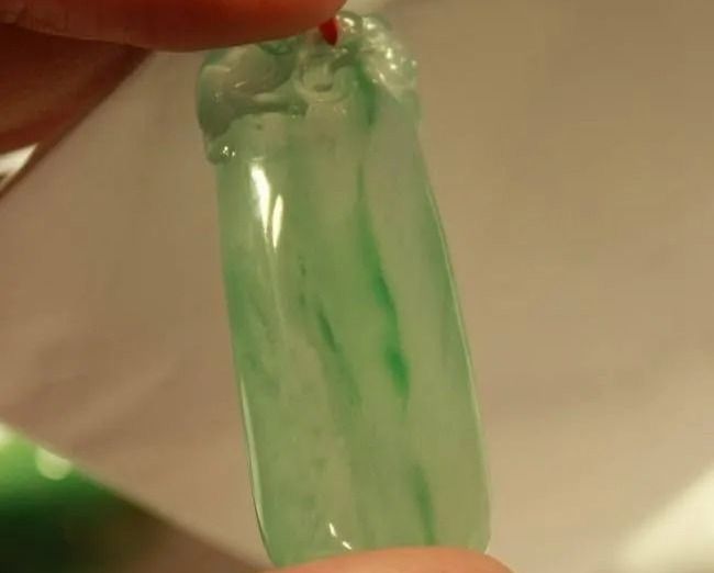 什麼是翠絲種翡翠? 和金絲種翡翠有什麼區別?