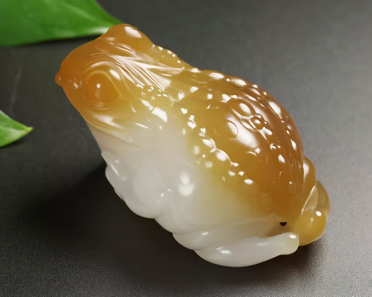 青藍紅碧黃,粉紫翠黑糖,你集齊十色和田玉了嗎?
