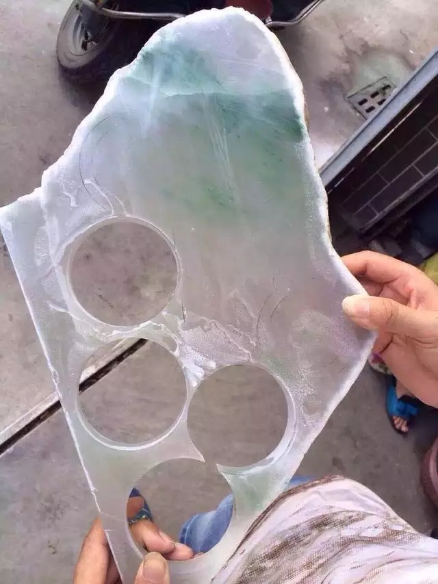 從原石到手鐲,八步中最關鍵的步驟竟然是畫個圈圈