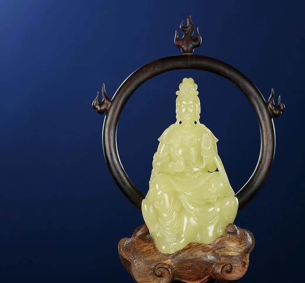 和田玉佛像為什麼總是半閉眼? 背後大有玄機