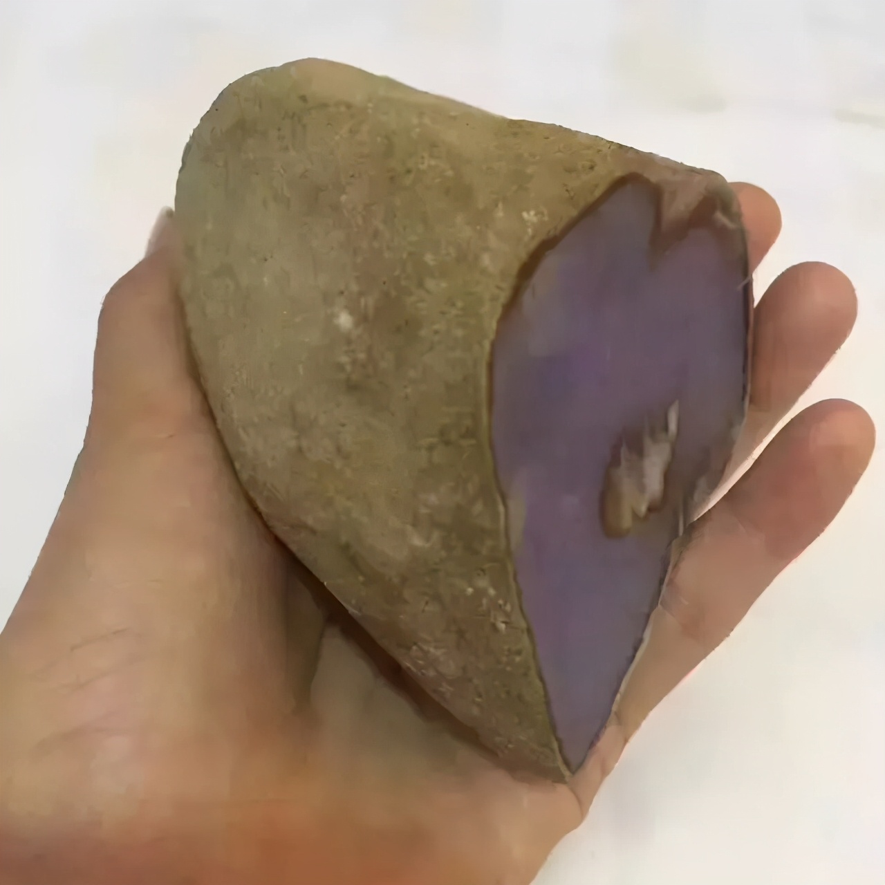 只聽說紙糊的窗戶,誰見過紙糊的翡翠? 見到就吃虧