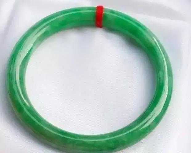 翡翠的顏色造假技術有哪些?如何鑑別?