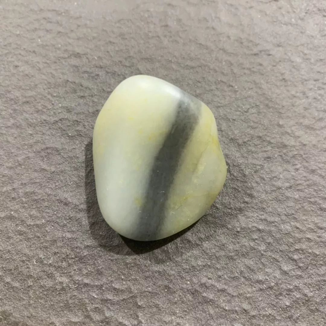買玉漲不漲,全看一條線?和田玉奇料中最牛的三種“一線天”