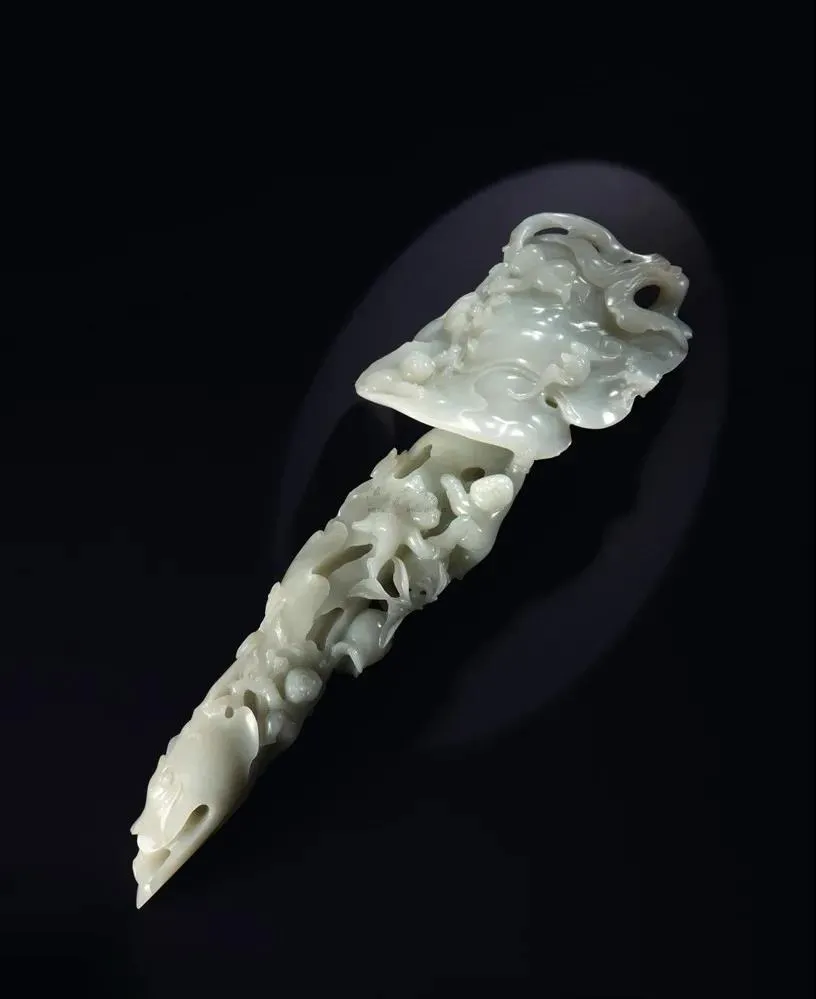 和田玉知識:青玉和青白玉有哪些值得關注的地方?