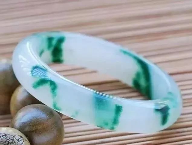 科普帖—鑑定天然翡翠的幾種方法