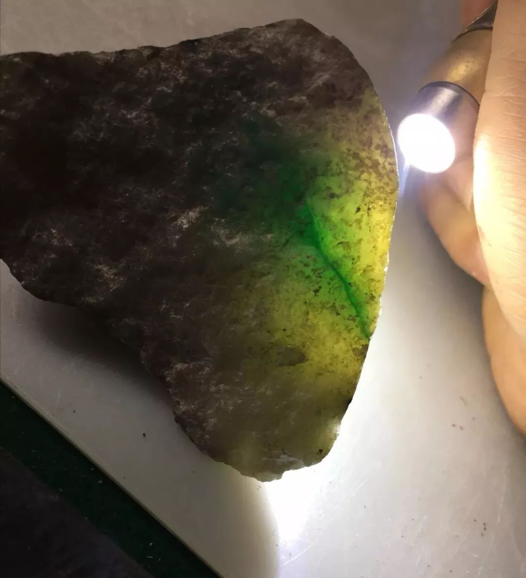 科普帖—鑑定天然翡翠的幾種方法